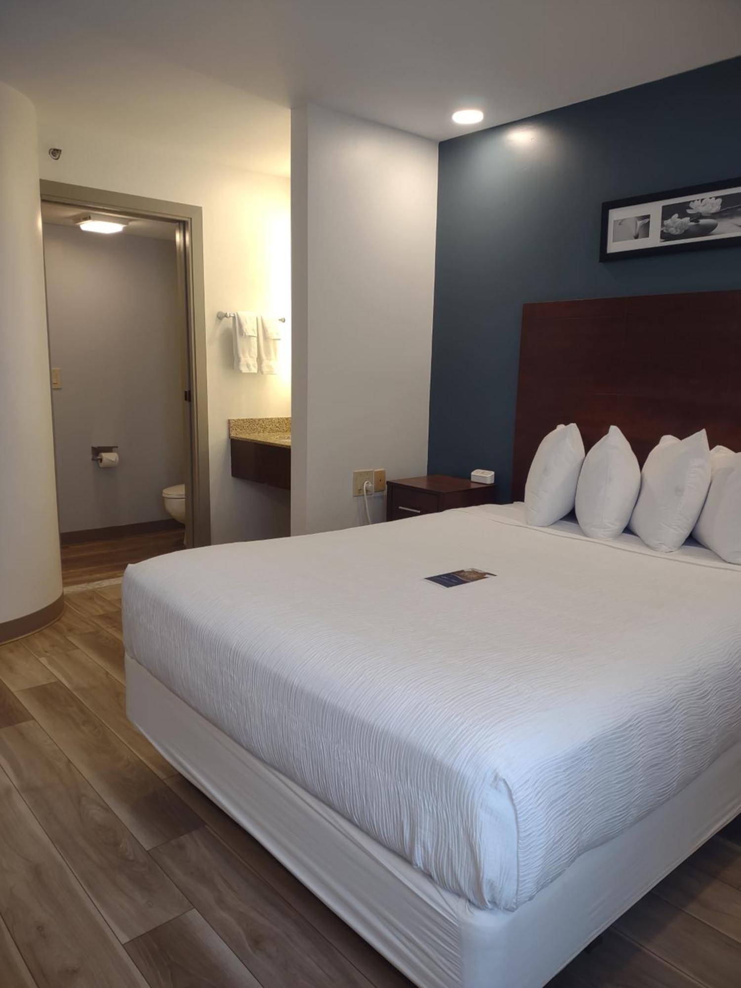 Baymont By Wyndham Flat Rock Hotell Eksteriør bilde